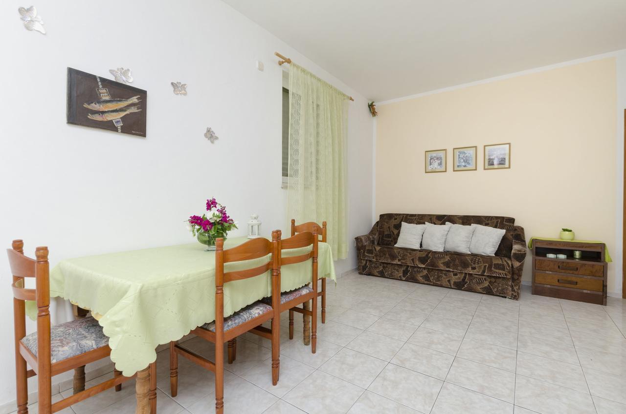 Apartments Helena Ivan Dolac Exterior photo